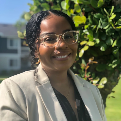 Fayelah Johnson headshot square